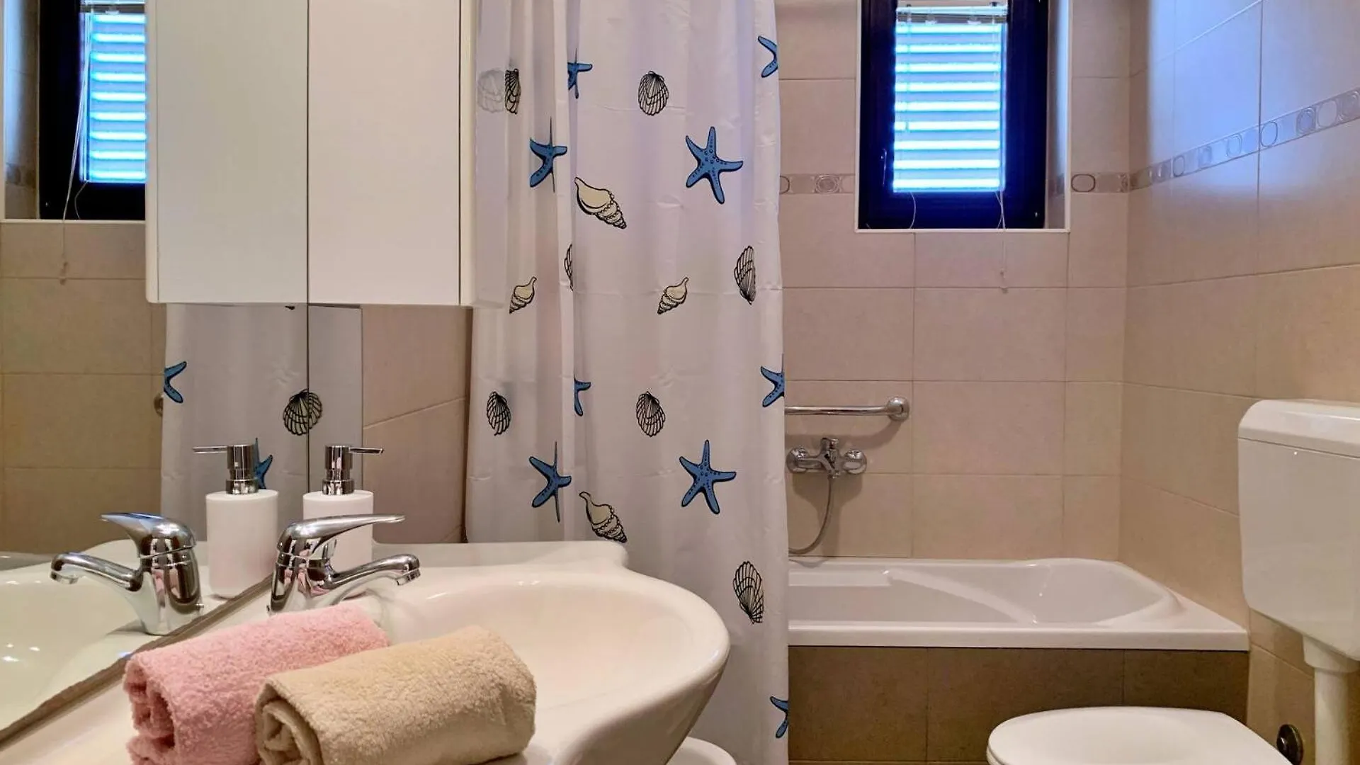 Guest house Apartments Viola Silo