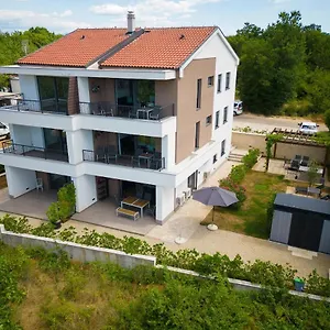 Primorka Oleander Apartment