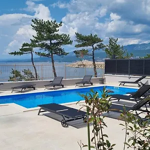 Punta - Luxury With Pool Affittacamere