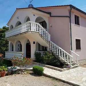 Ruzmarin Apartment