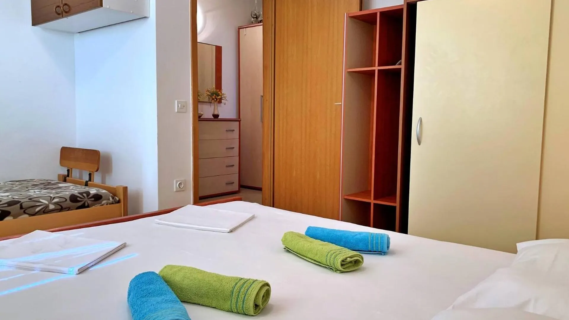 Apartments Viola Silo  3*, Silo (Krk) Croatia